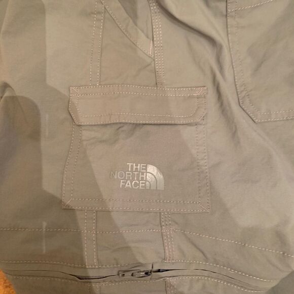 The North Face Nylon Zip off Pants to shorts sz 2 - Picture 13 of 14